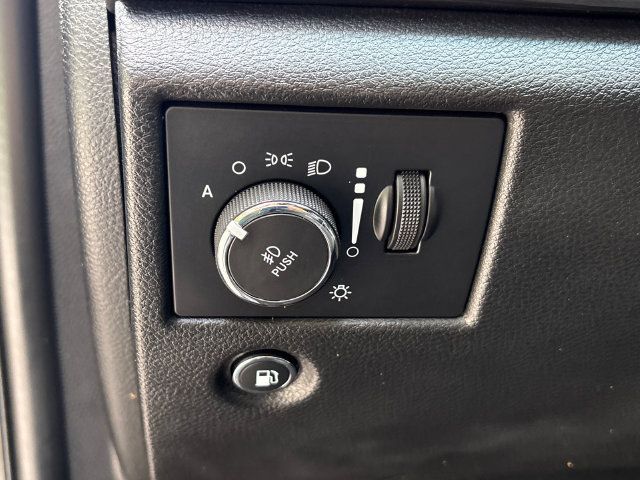 Used 2020 Jeep Grand Cherokee Altitude AWD/4WD image 24