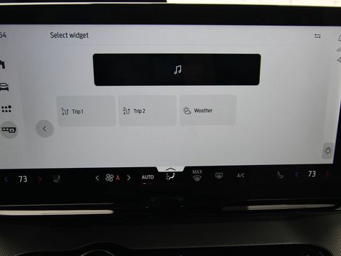 Used 2025 Ford Expedition Active image 36