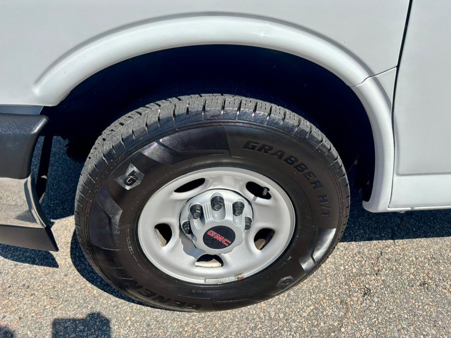 Used 2017 GMC Savana 2500 Extended RWD image 29