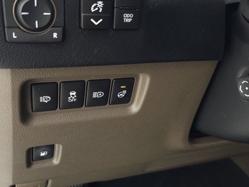 Used 2023 Lexus GX 460 Premium w/ Premium Package image 15