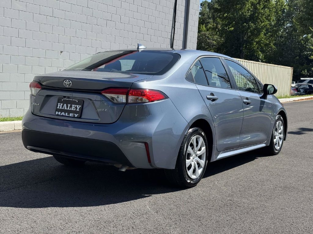 Used 2025 Toyota Corolla LE FWD image 21
