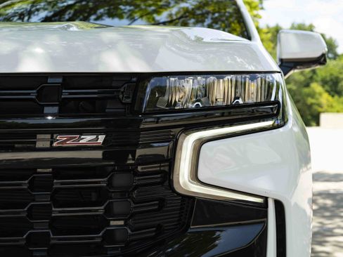 Used 2023 Chevrolet Tahoe Z71 w/ Z71 Off-Road Package AWD/4WD image 11