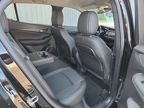 Used 2023 Buick Encore GX Select w/ Sport Touring Package FWD image 31
