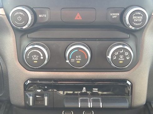 Used 2021 RAM 1500 Big Horn image 28