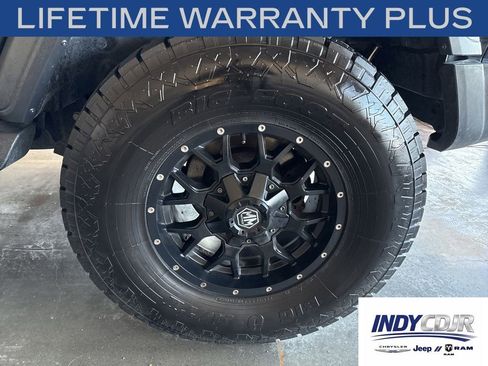 Used 2018 Jeep Wrangler Unlimited Sport S AWD/4WD image 17