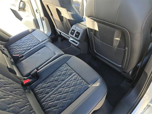 New 2025 Audi SQ5 Prestige image 11