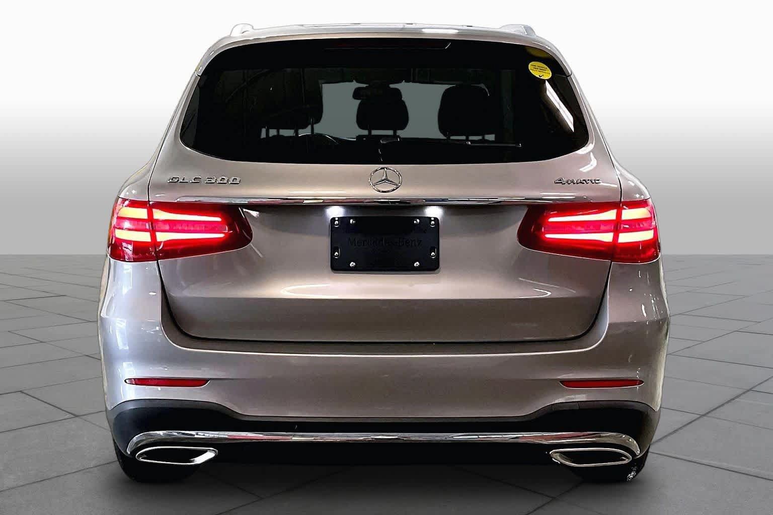 Used 2019 Mercedes-Benz GLC 300 4MATIC image 5