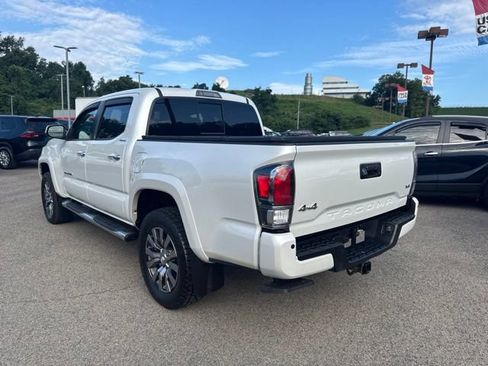 Used 2023 Toyota Tacoma Limited AWD/4WD image 4