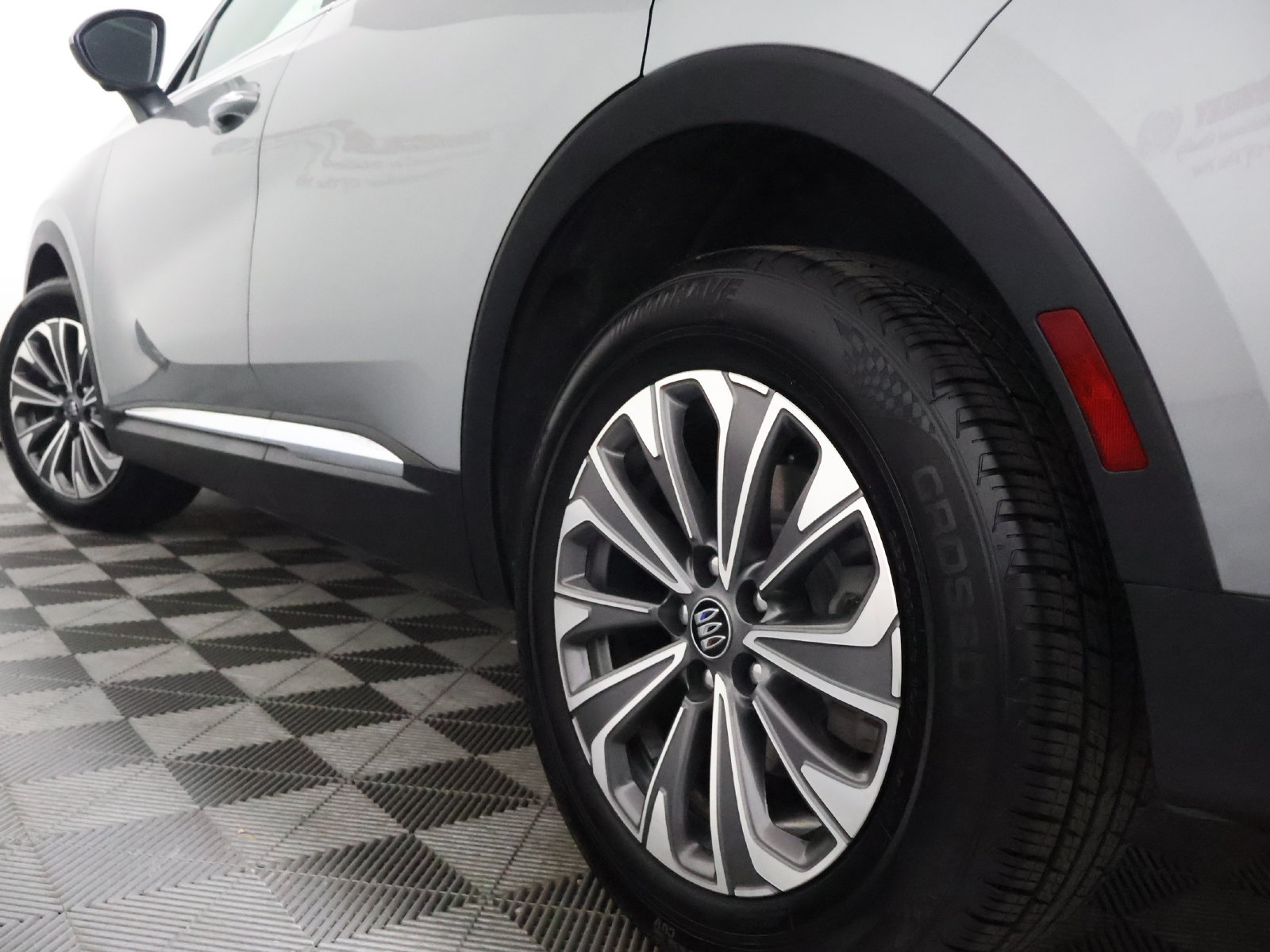 Used 2024 Buick Envision Preferred AWD/4WD image 15