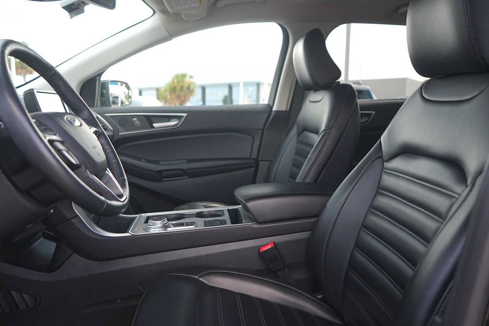 Used 2024 Ford Edge SEL AWD/4WD image 11