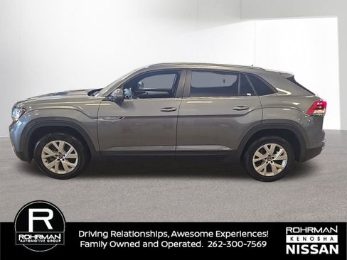 Used 2021 Volkswagen Atlas Cross Sport S image 2