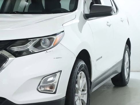 Used 2019 Chevrolet Equinox LS w/ LPO, Floor Liner Package image 4