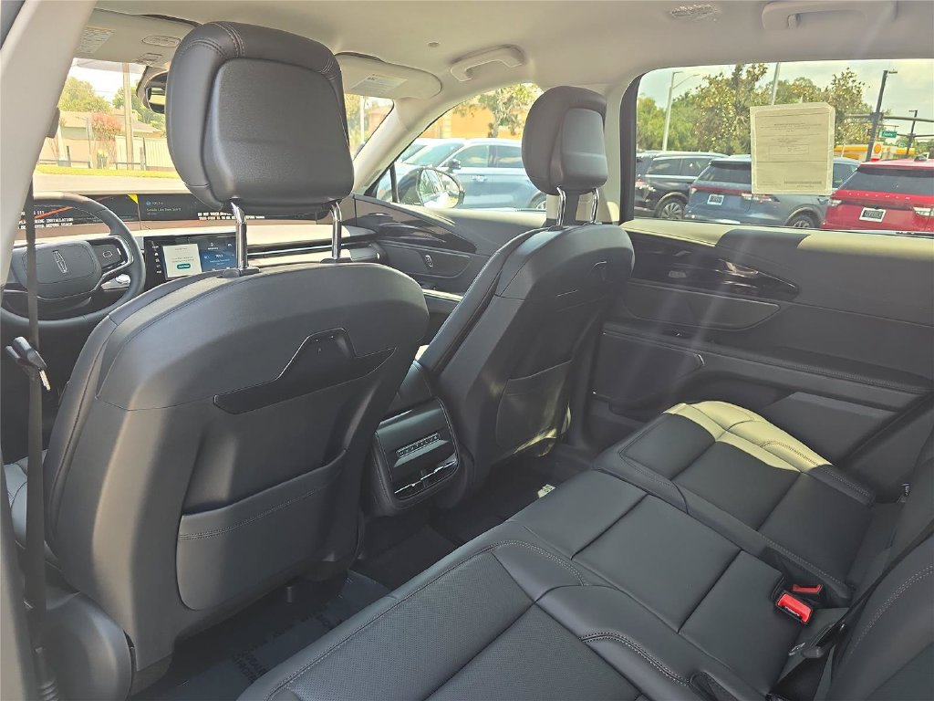 New 2026 Lincoln Nautilus Premier AWD/4WD image 10