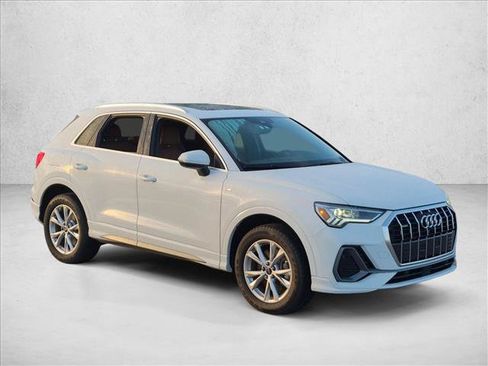 Certified 2024 Audi Q3 2.0T Premium Plus w/ Premium Plus Package AWD/4WD image 3
