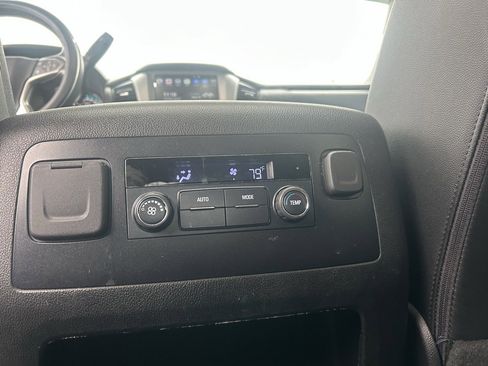 Used 2020 Chevrolet Tahoe LT image 31