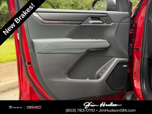 Certified 2024 GMC Acadia AT4 w/ Luxury Package AWD/4WD image 20