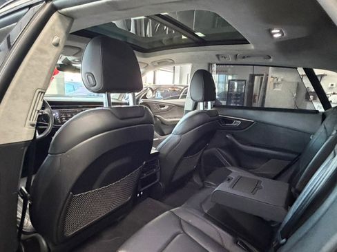 Used 2020 Audi Q8 Prestige w/ Prestige Package image 27