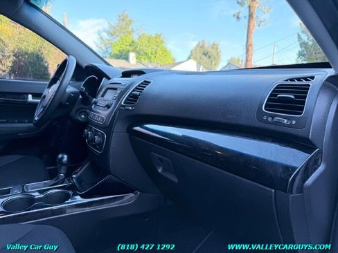 Used 2014 Kia Sorento LX FWD image 10