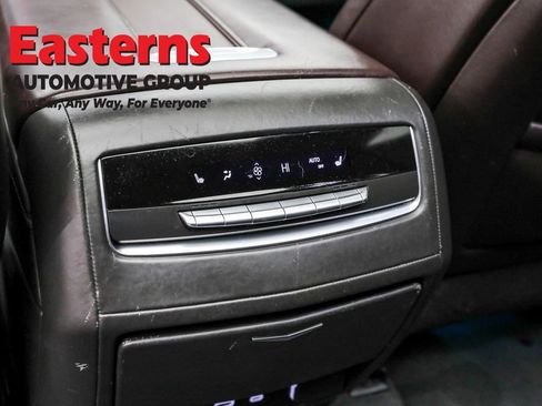 Used 2021 Cadillac Escalade ESV Premium Luxury Platinum image 25