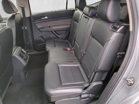 Used 2022 Volkswagen Atlas SEL R-Line image 19
