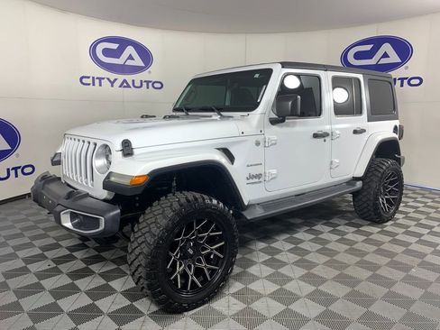 Used 2018 Jeep Wrangler Unlimited Sahara image 7
