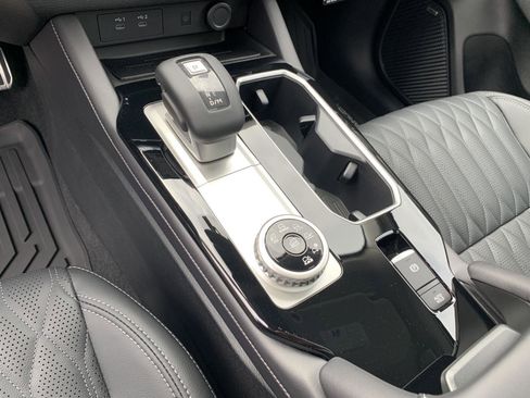 New 2025 Mitsubishi Outlander SEL image 19