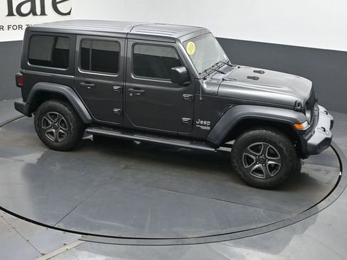 Used 2018 Jeep Wrangler Unlimited Sport S AWD/4WD image 37