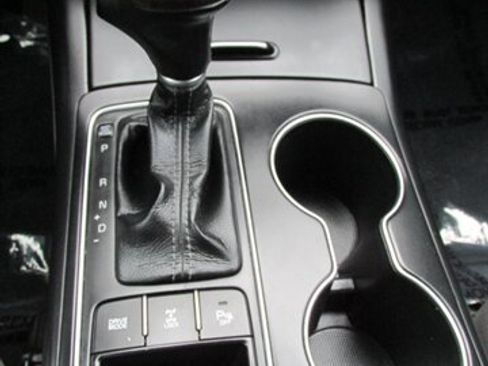 Used 2016 Kia Sorento LX w/ LX Convenience Package image 28