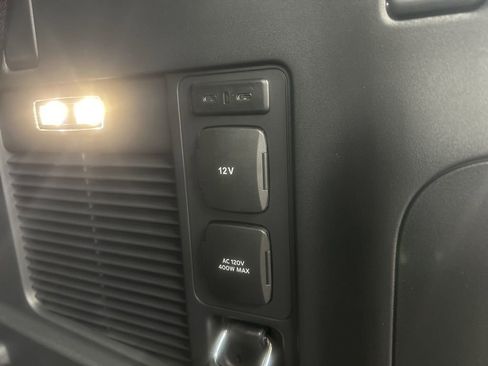 New 2025 Lincoln Navigator Reserve image 36