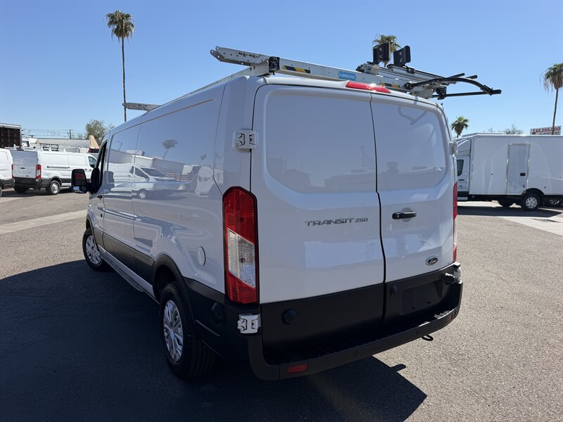 Used 2024 Ford Transit 250 Low Roof w/ Fleet Fuel Economy Package RWD image 4