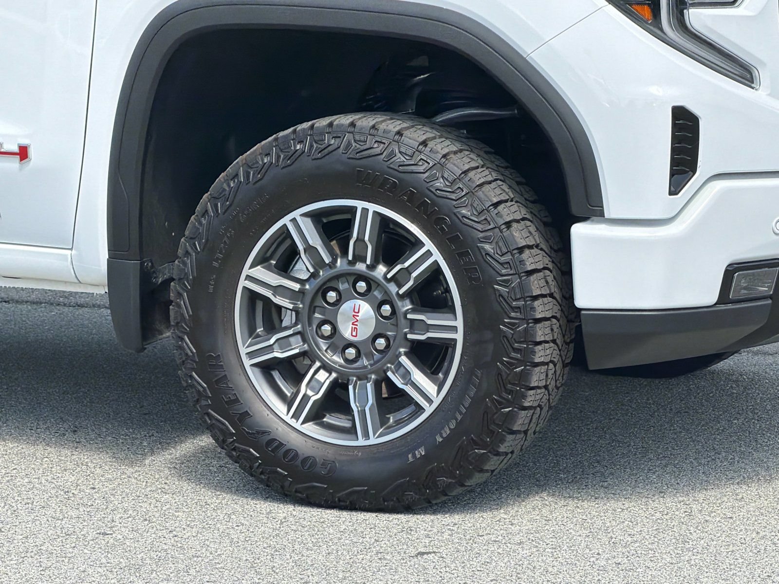 Used 2026 GMC Sierra 1500 AT4 AWD/4WD image 37