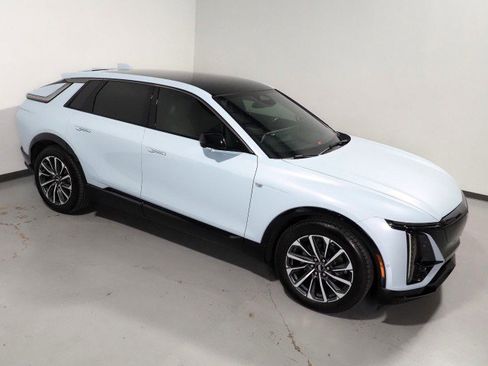 Used 2024 Cadillac Lyriq Sport w/ LPO, Floor Liner Package RWD image 12