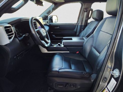 Used 2023 Toyota Tundra Platinum image 10