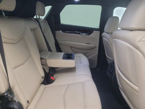 Used 2018 Cadillac XT5 Luxury w/ Driver Awareness Package FWD image 19