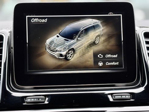 Used 2019 Mercedes-Benz GLS 450 4MATIC image 21