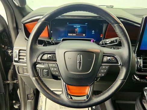 Used 2023 Lincoln Navigator Reserve image 13