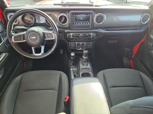 Used 2020 Jeep Wrangler Unlimited Sahara image 18