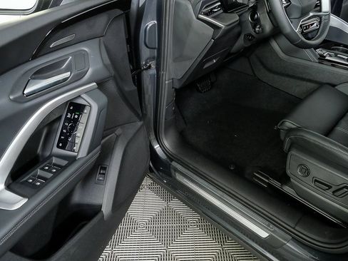 New 2025 Audi Q5 2.0T Premium Plus image 8