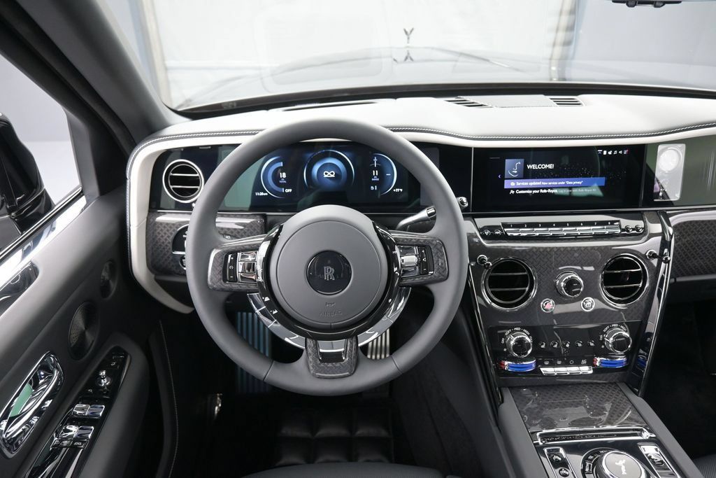 New 2027 Rolls-Royce Cullinan Black Badge AWD/4WD image 18