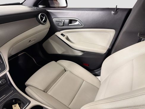 Used 2018 Mercedes-Benz CLA 250 image 24