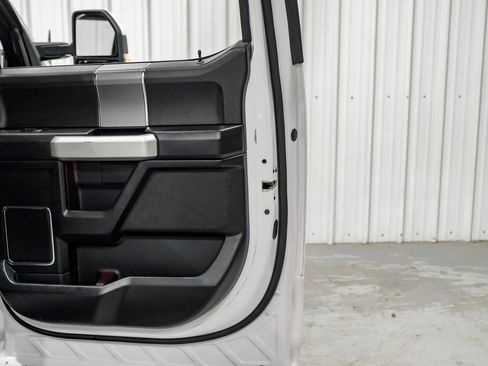 Used 2015 Ford F150 Lariat w/ Equipment Group 502A Luxury RWD image 32