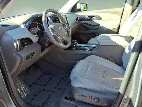 Used 2021 Chevrolet Traverse Premier AWD/4WD image 10