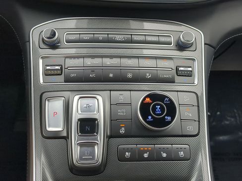 Certified 2023 Hyundai Santa Fe Limited image 25