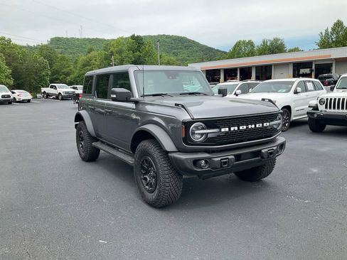 Certified 2023 Ford Bronco Wildtrak AWD/4WD image 3