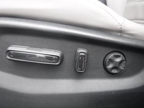 Used 2020 Honda CR-V EX-L image 16