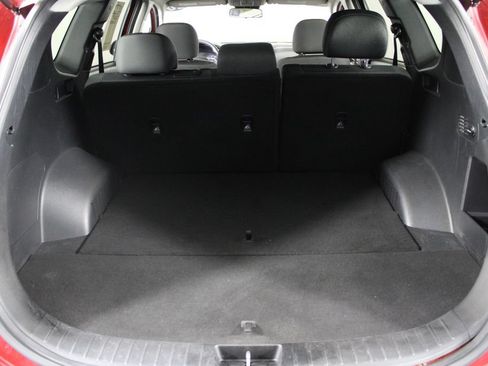 Used 2020 Hyundai Santa Fe SE FWD image 15