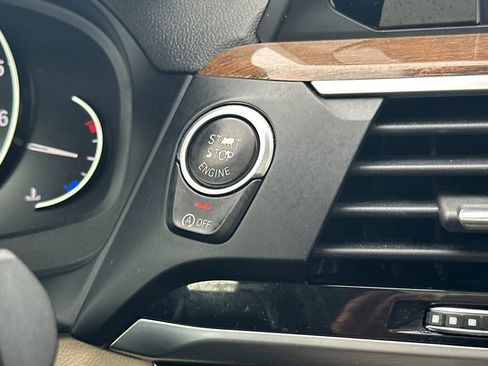 Used 2019 BMW X3 xDrive30i w/ Driving Assistance Package image 21
