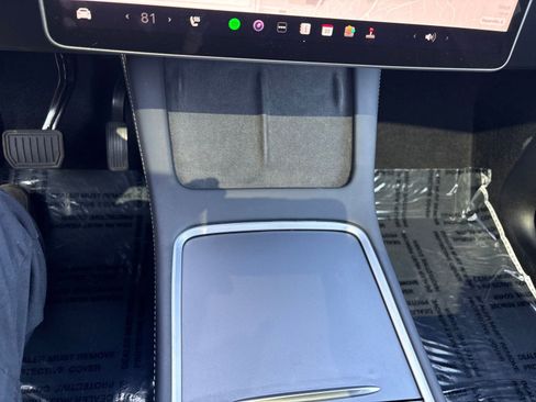 Used 2024 Tesla Model Y Long Range image 18