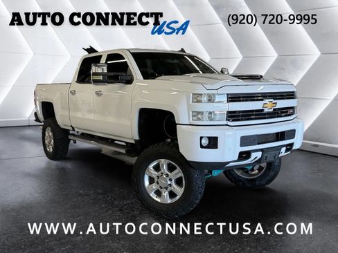 Used 2019 Chevrolet Silverado 2500 LTZ w/ Duramax Plus Package AWD/4WD image 3