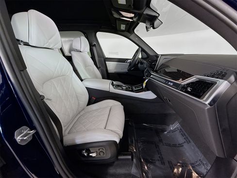 New 2026 BMW X5 xDrive50e w/ M Sport Package image 29